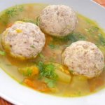 Кюфта-бозбаш – гороховый суп с фрикадельками больших размеров